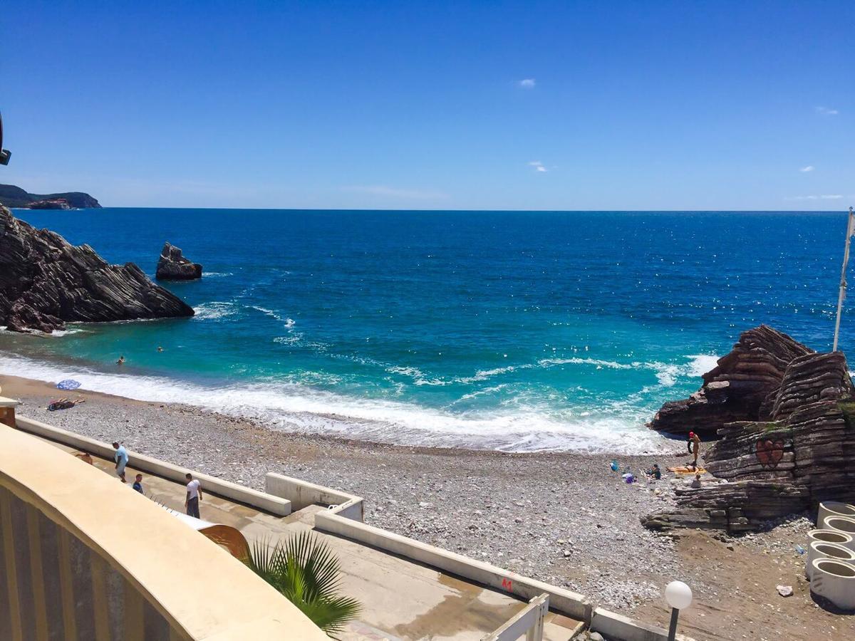 Beach Apartment Rafailovici Exterior photo