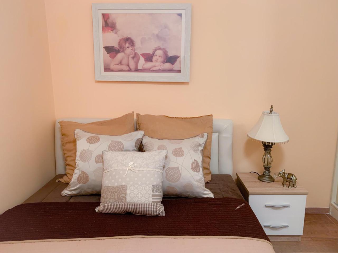 Beach Apartment Rafailovici Exterior photo